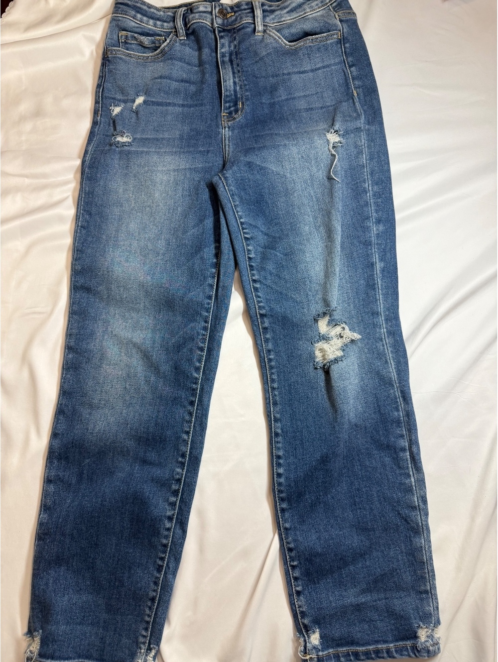 Vervet Blue Women's Straight Jeans Size 30 Distressed Denim Mid-Rise Stretch